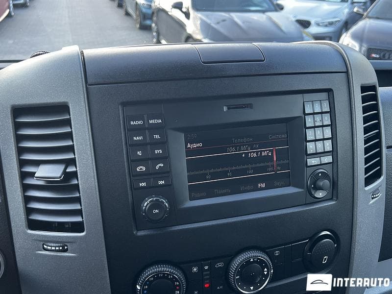 2014 Mercedes Sprinter — Miniatură 9