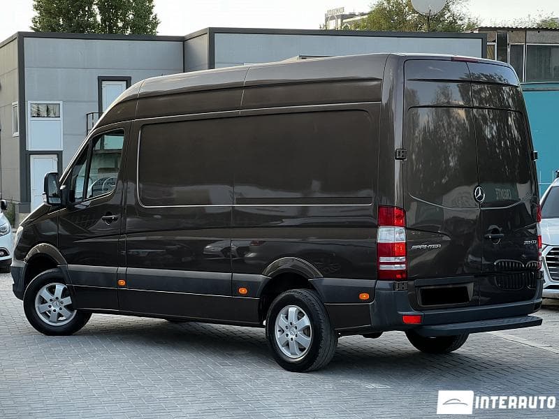 2014 Mercedes Sprinter — Miniatură 4