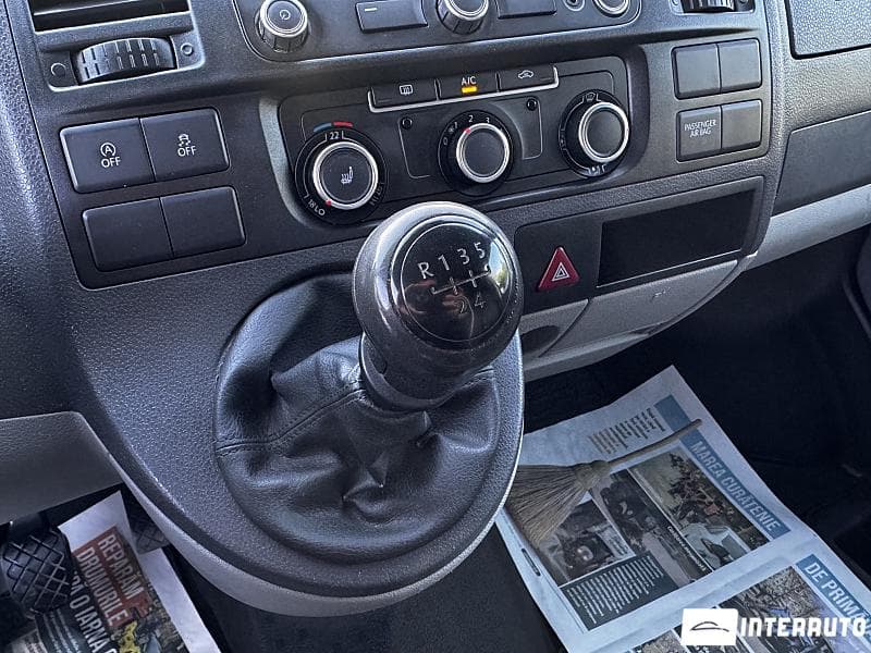 2015 Volkswagen Transporter — Miniatură 9