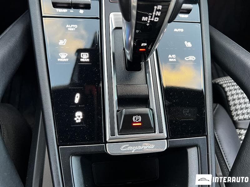 2019 Porsche Cayenne S Coupe — Miniatură 16