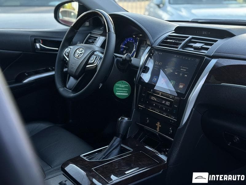 2017 Toyota Camry — Miniatură 16