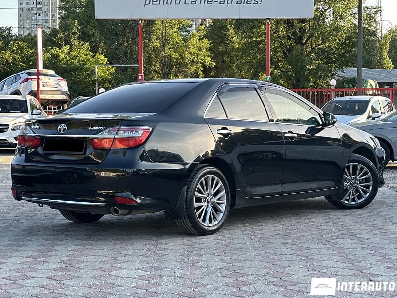 2017 Toyota Camry — Miniatură 2