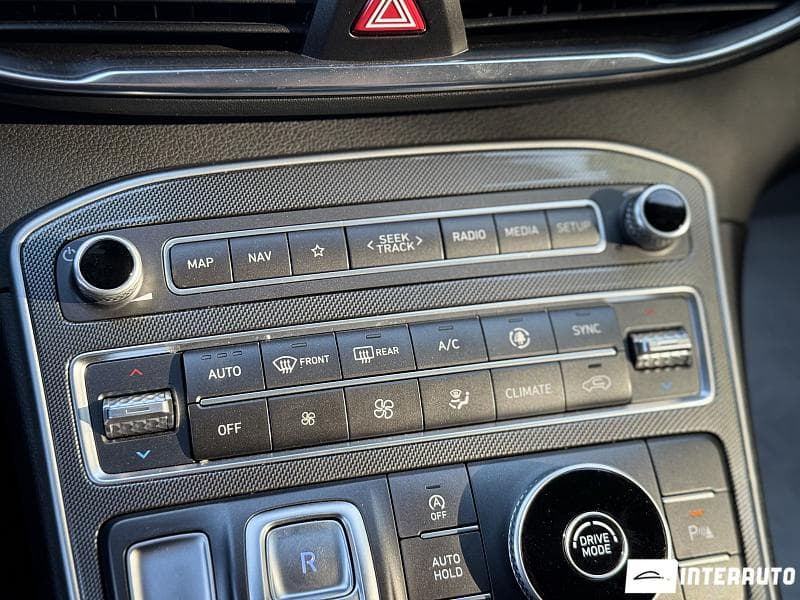 2020 Hyundai Santa Fe — Miniatură 13