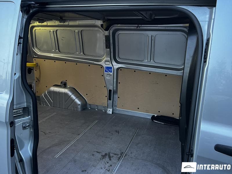 2017 Ford Transit — Miniatură 13