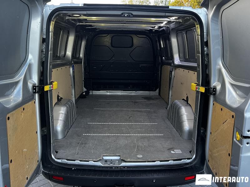 2017 Ford Transit — Miniatură 14