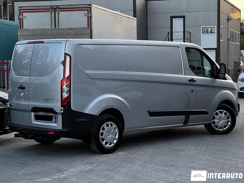 2017 Ford Transit — Miniatură 2