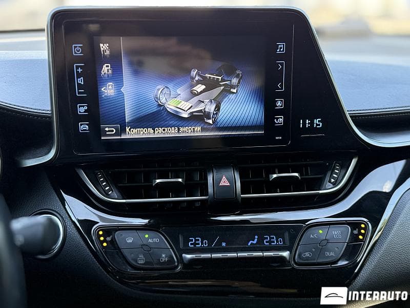 2017 Toyota C-HR — Miniatură 13