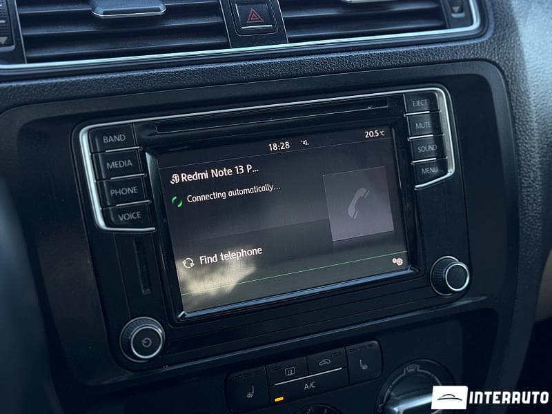 2016 Volkswagen Jetta — Miniatură 9