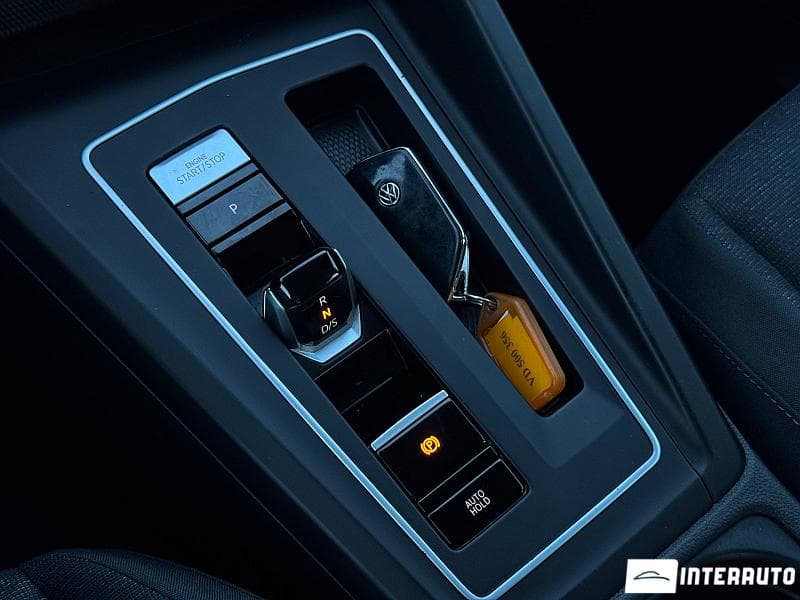 2022 Volkswagen Golf — Miniatură 13