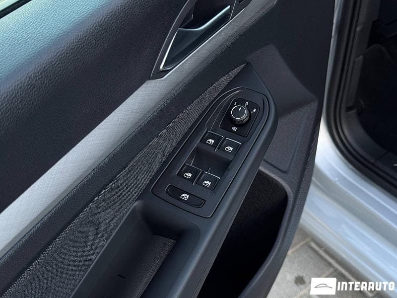2022 Volkswagen Golf — Miniatură 18