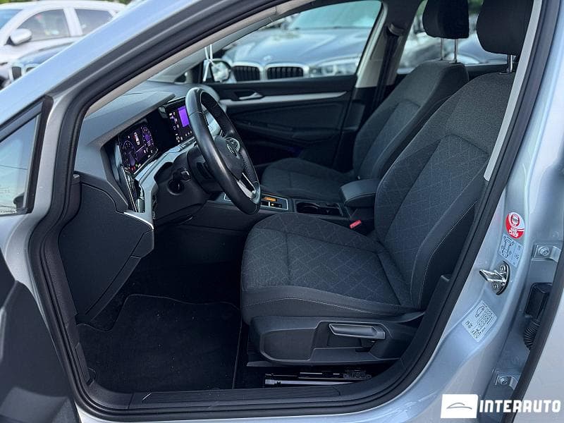 2022 Volkswagen Golf — Miniatură 5