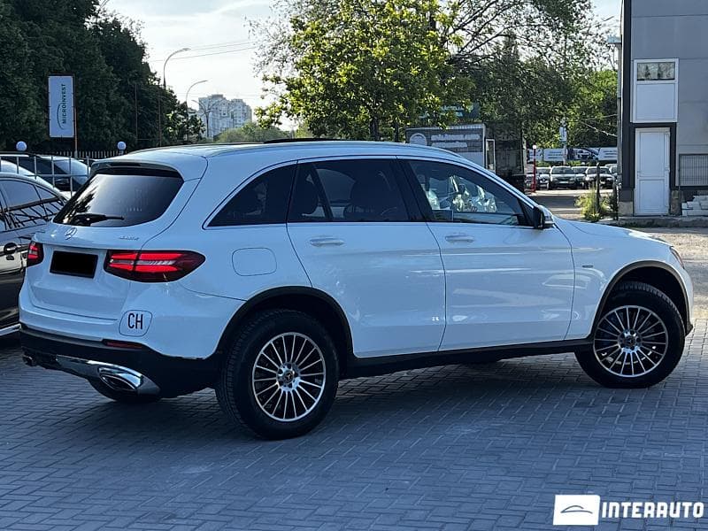 2016 Mercedes GLC 350e — Miniatură 3