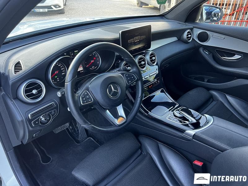 2016 Mercedes GLC 350e — Miniatură 5