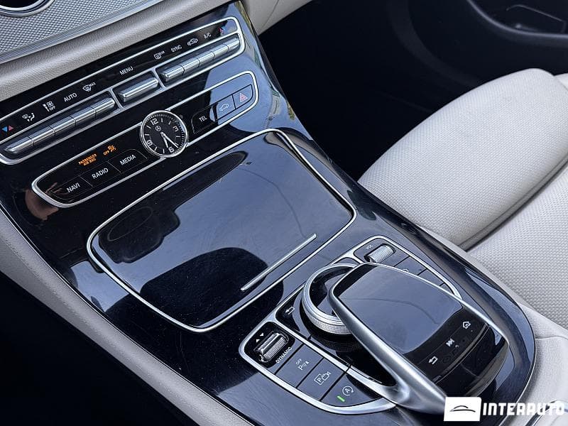 Mercedes E 200 2018 — Миниатюра 11