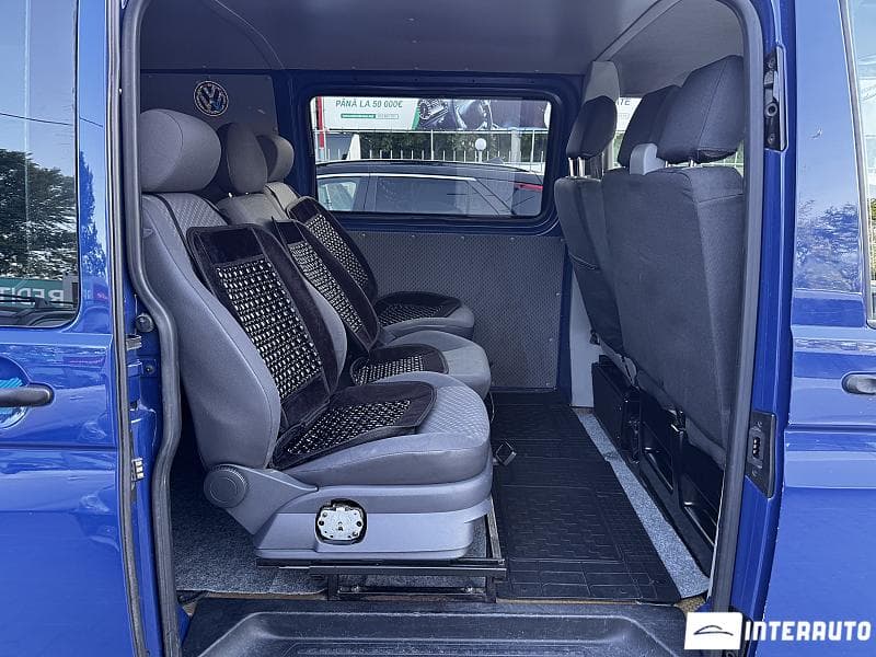 2010 Volkswagen Transporter — Miniatură 7