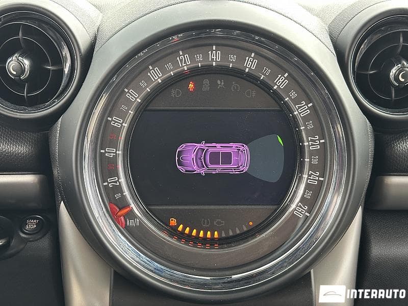 2016 Mini Countryman Cooper — Miniatură 9