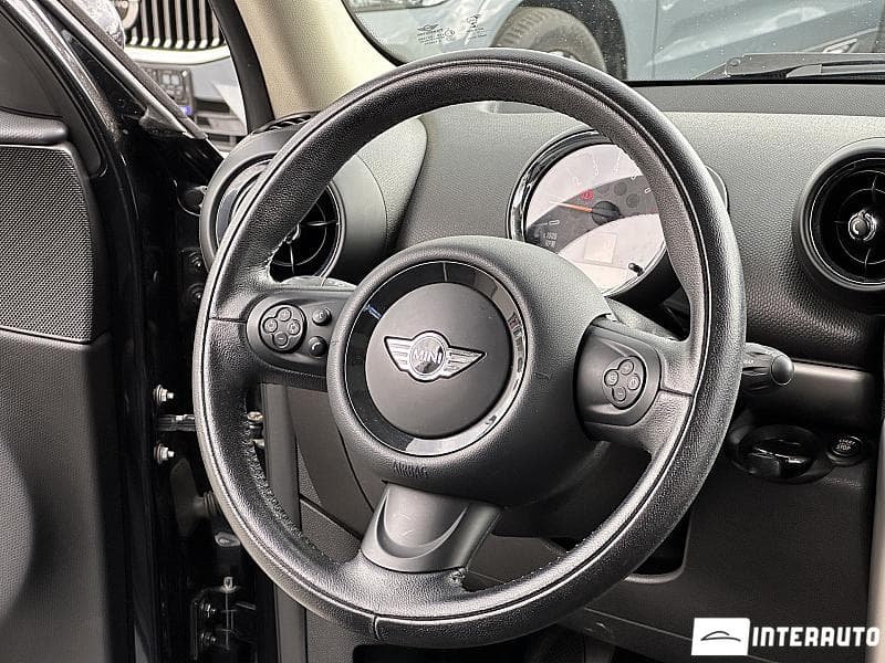 2016 Mini Countryman Cooper — Miniatură 7