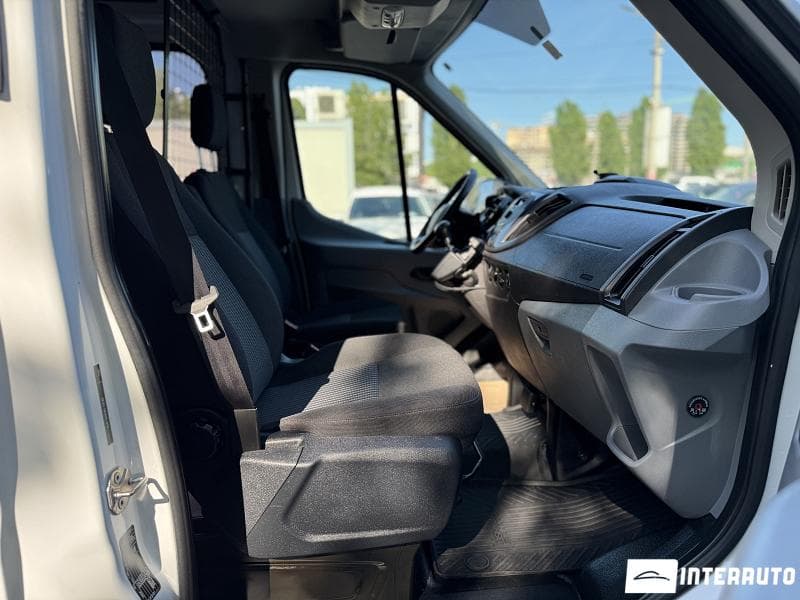 2018 Ford Transit — Miniatură 15