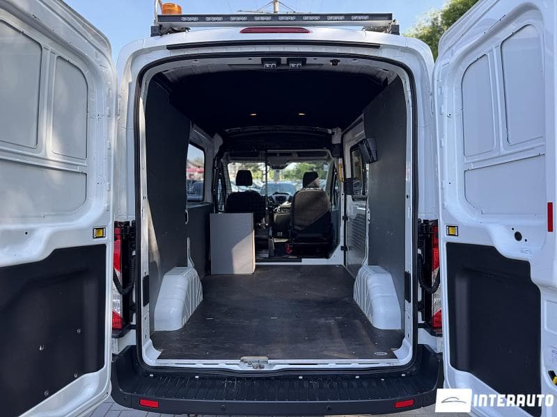 2018 Ford Transit — Miniatură 18