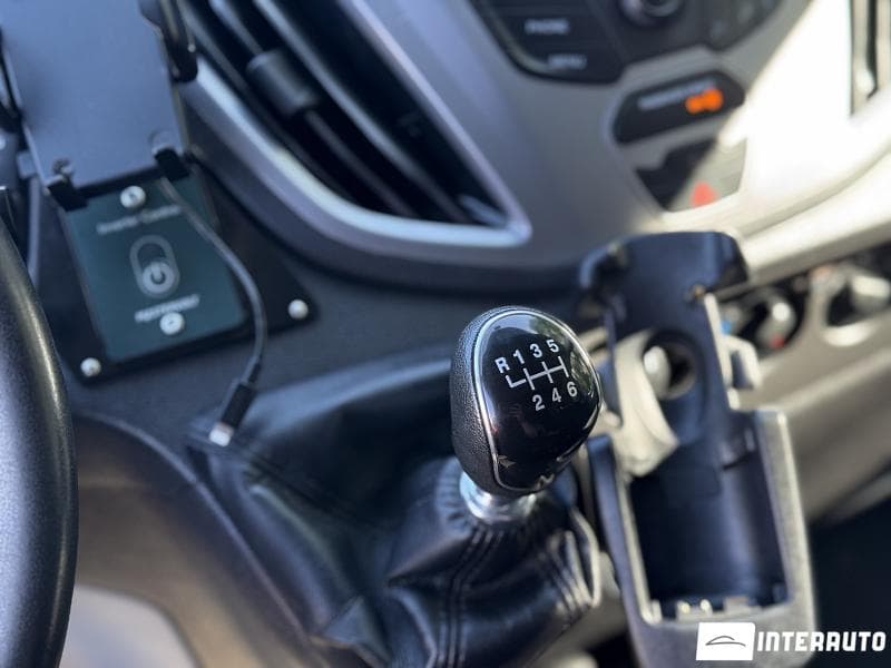 2018 Ford Transit — Miniatură 14
