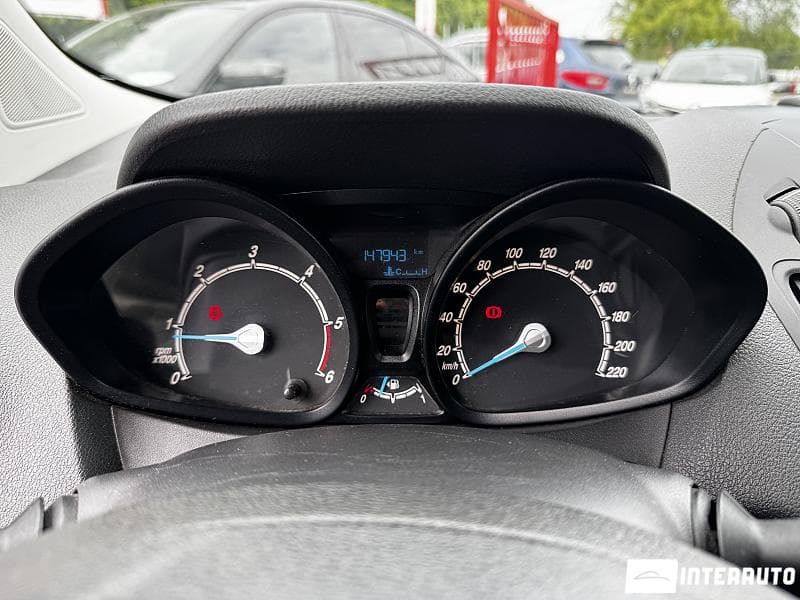 2015 Ford Courier — Miniatură 7