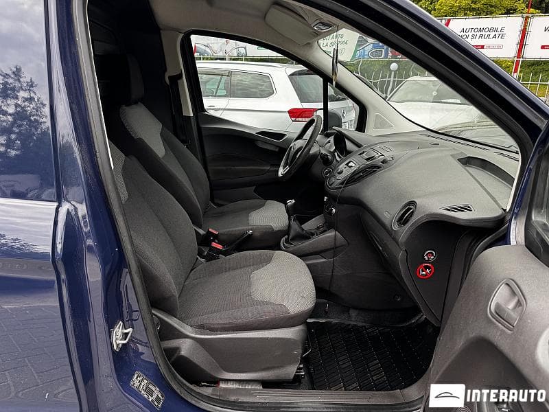 2015 Ford Courier — Miniatură 5
