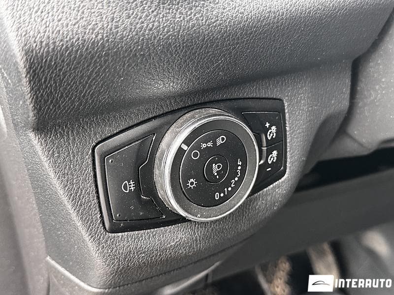2015 Ford Courier — Miniatură 11