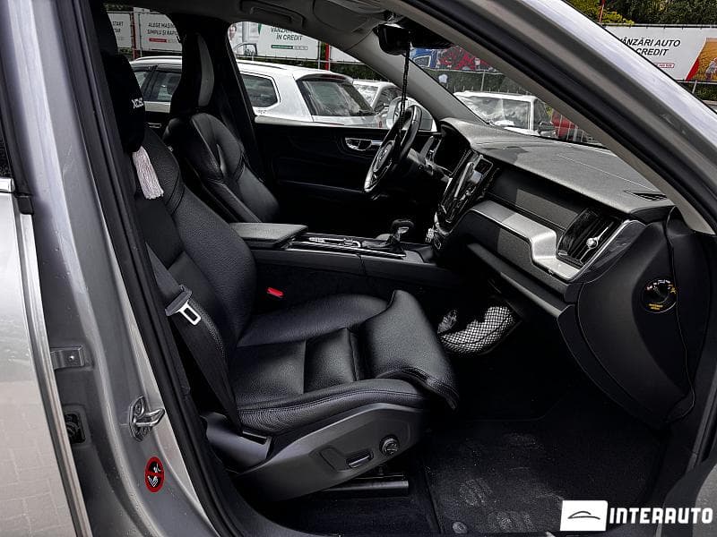 Volvo XC 60 2018 — Миниатюра 6