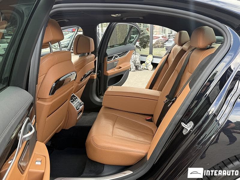 2020 BMW 740 — Miniatură 15
