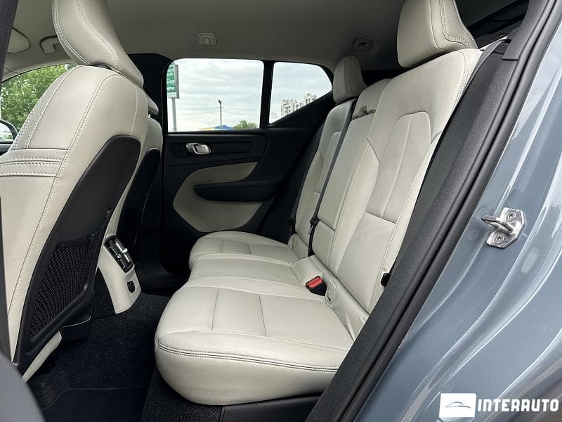 Volvo XC 40 2021 — Миниатюра 18