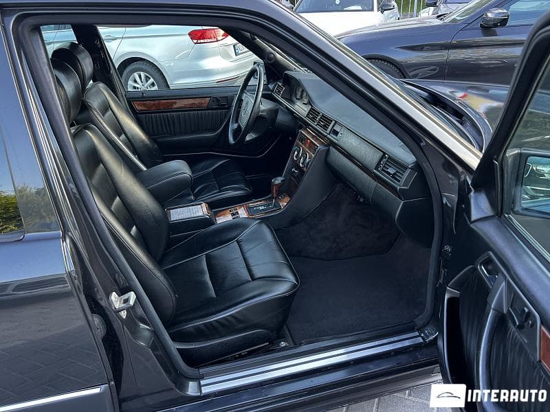 1992 Mercedes E 300 — Miniatură 7