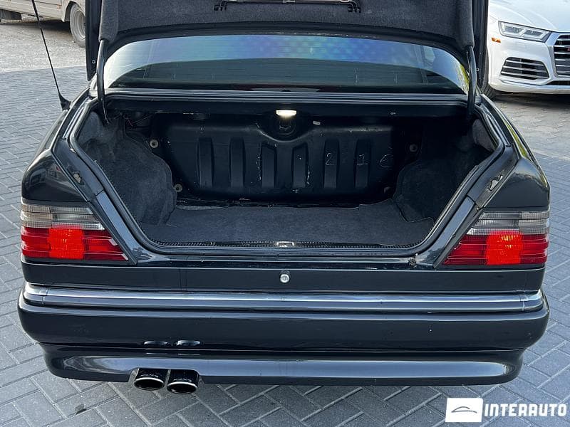 1992 Mercedes E 300 — Miniatură 17
