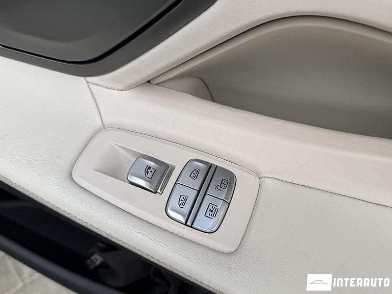 2020 BMW 750 — Miniatură 25