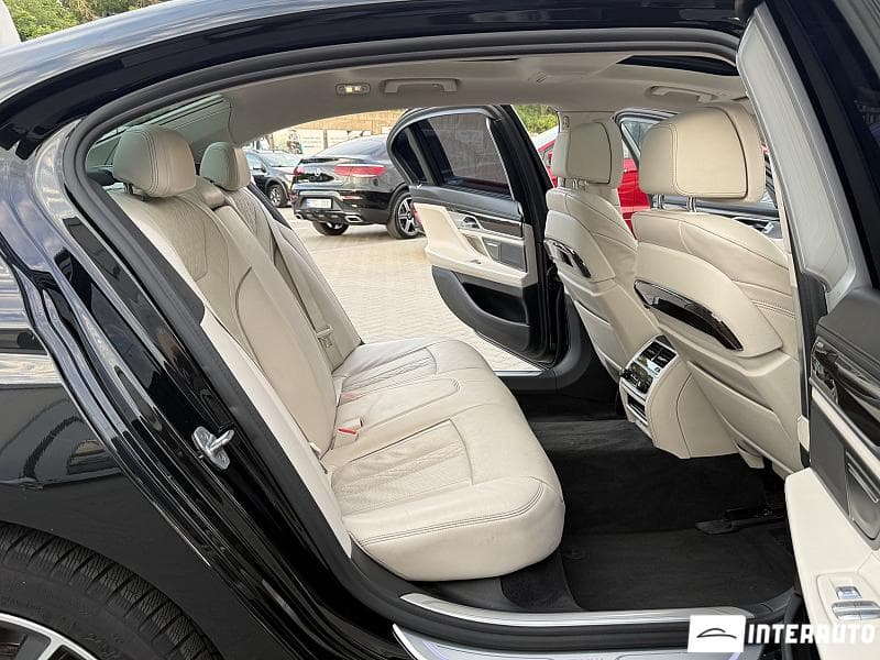 2020 BMW 750 — Miniatură 16