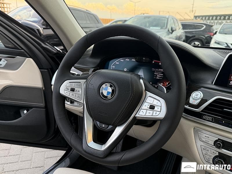 2020 BMW 750 — Miniatură 8