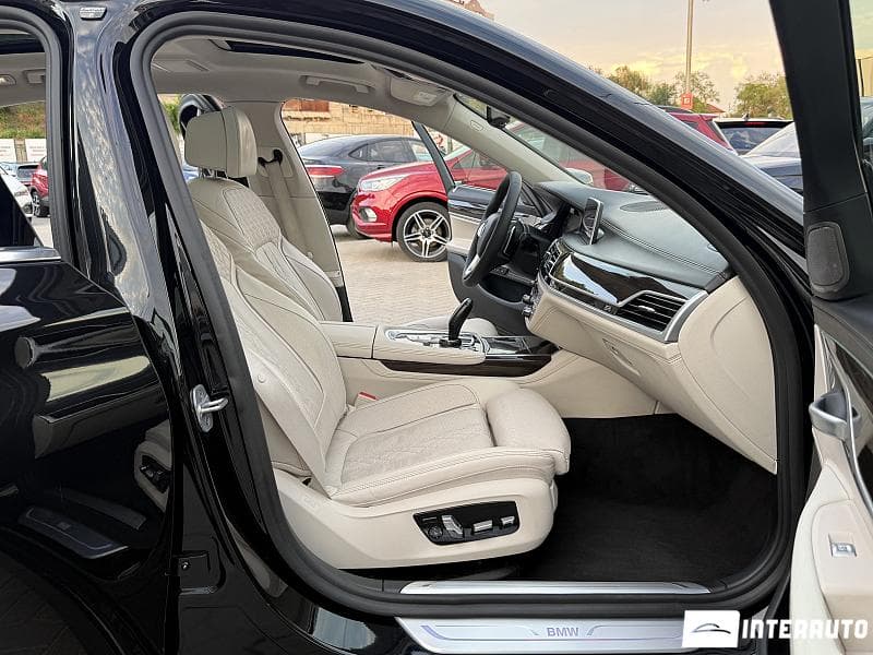 2020 BMW 750 — Miniatură 17