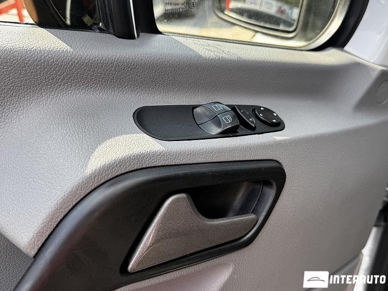 2017 Mercedes Sprinter — Miniatură 13
