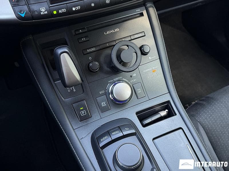 2012 Lexus CT 200h — Miniatură 14