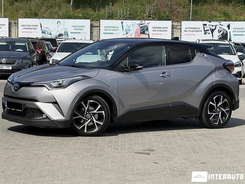2017 Toyota C-HR — Miniatură 2