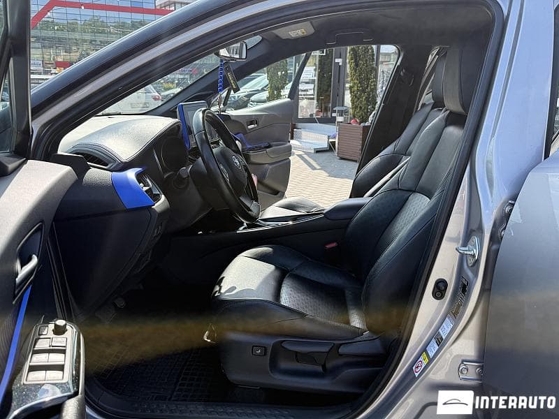 2017 Toyota C-HR — Miniatură 5