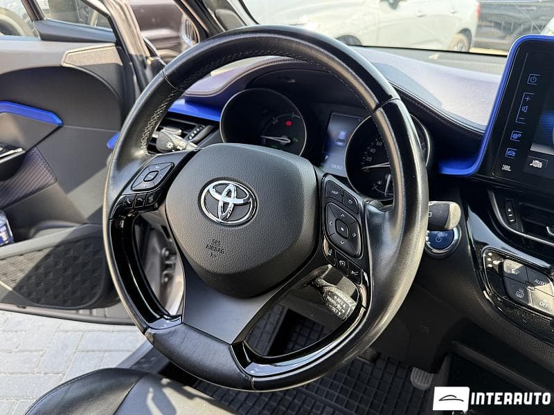 2017 Toyota C-HR — Miniatură 7
