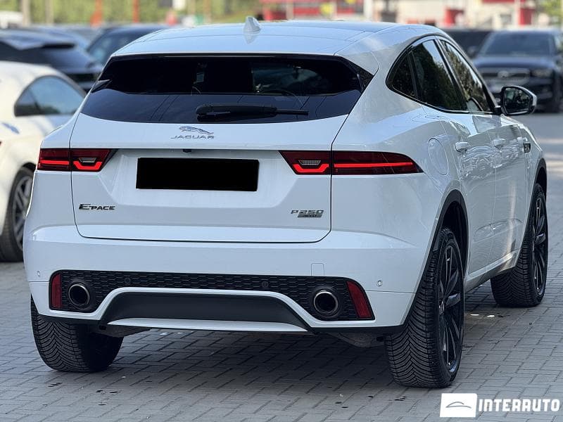 2018 Jaguar E-Pace — Miniatură 2