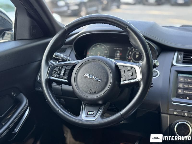 2018 Jaguar E-Pace — Miniatură 11