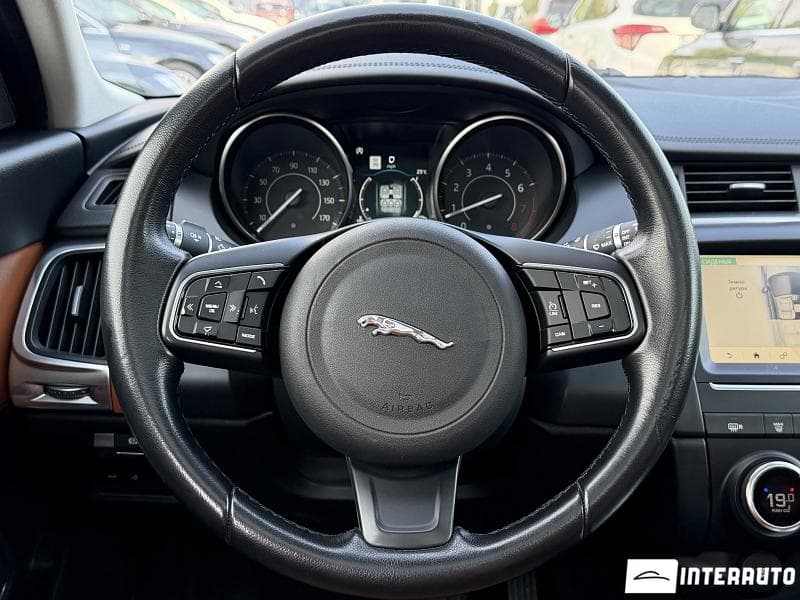 2018 Jaguar E-Pace — Miniatură 11