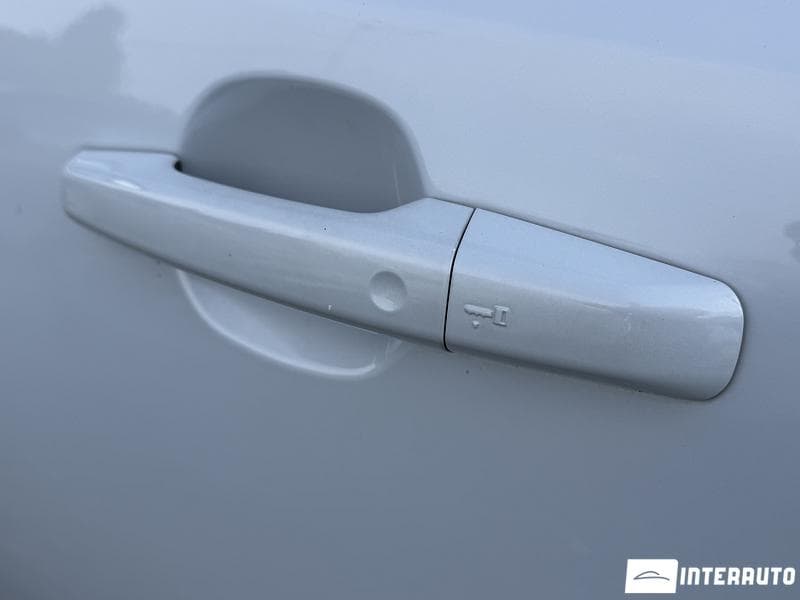 2018 Jaguar E-Pace — Miniatură 5