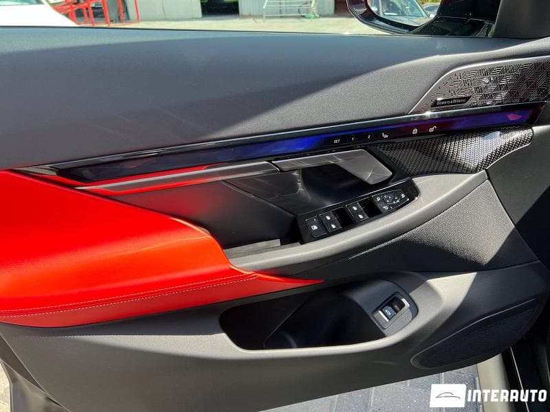 2025 BMW M5 — Miniatură 7