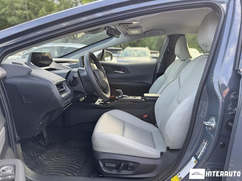 2024 Toyota Prius — Miniatură 5