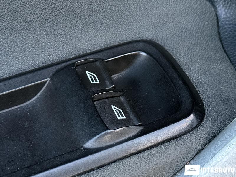 Ford Fiesta 2011 — Миниатюра 6