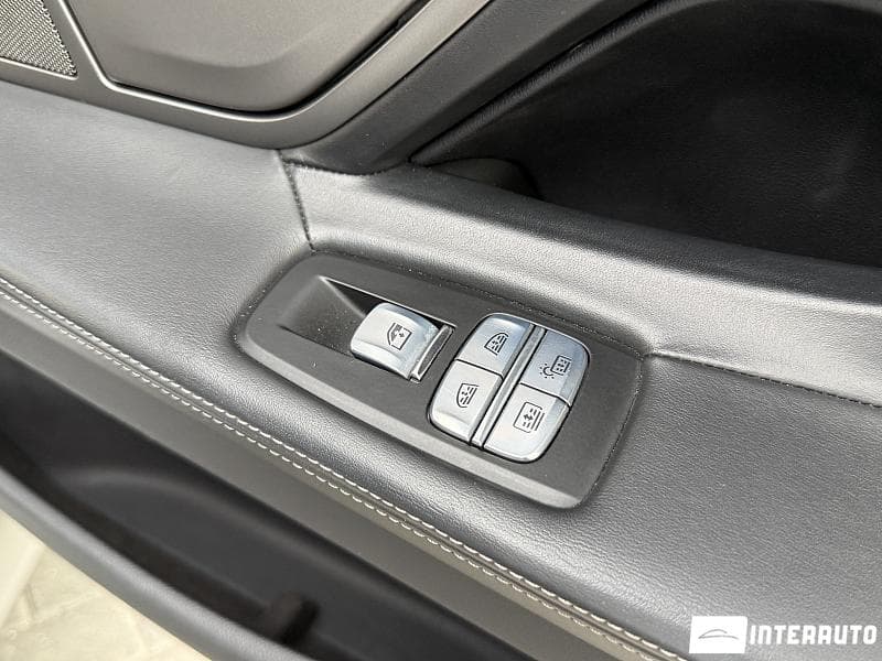 2019 BMW 740 — Miniatură 25