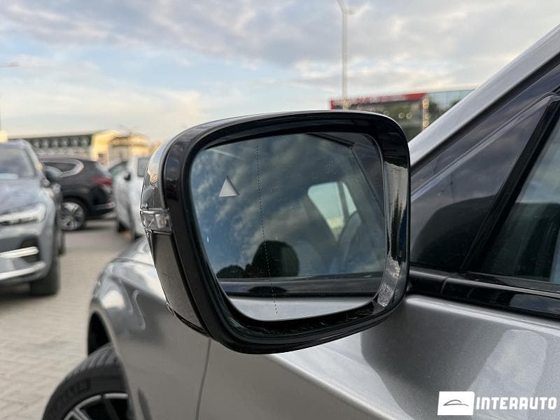 2019 BMW 740 — Miniatură 20